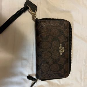 Gently used coach wallet